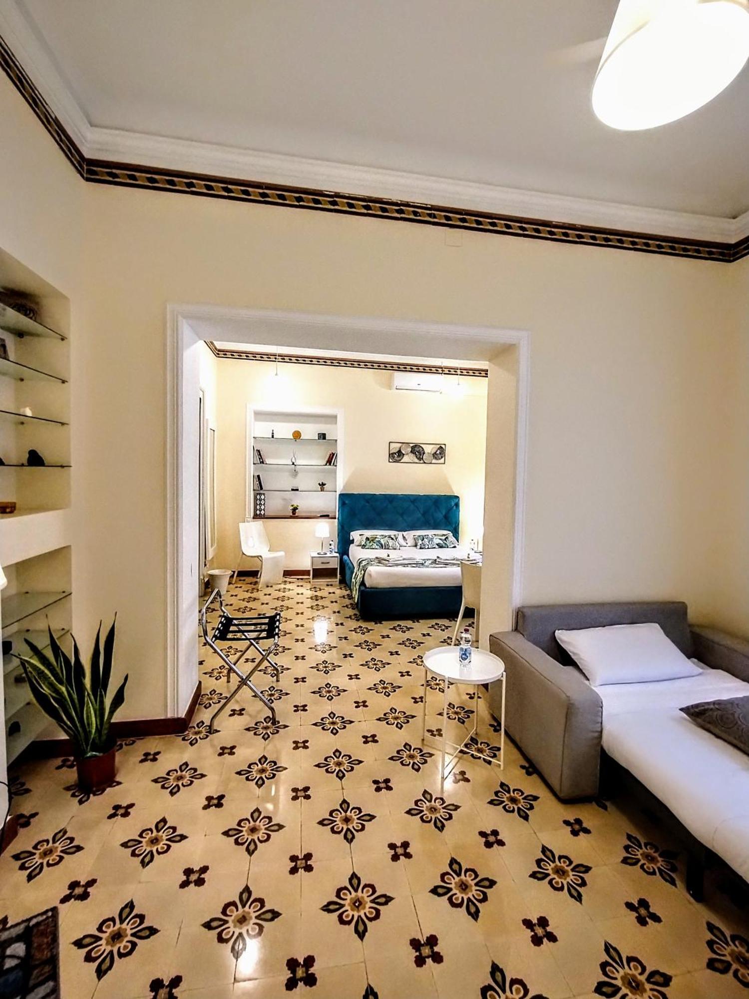 Suleima B&B Messina Centro Eksteriør billede
