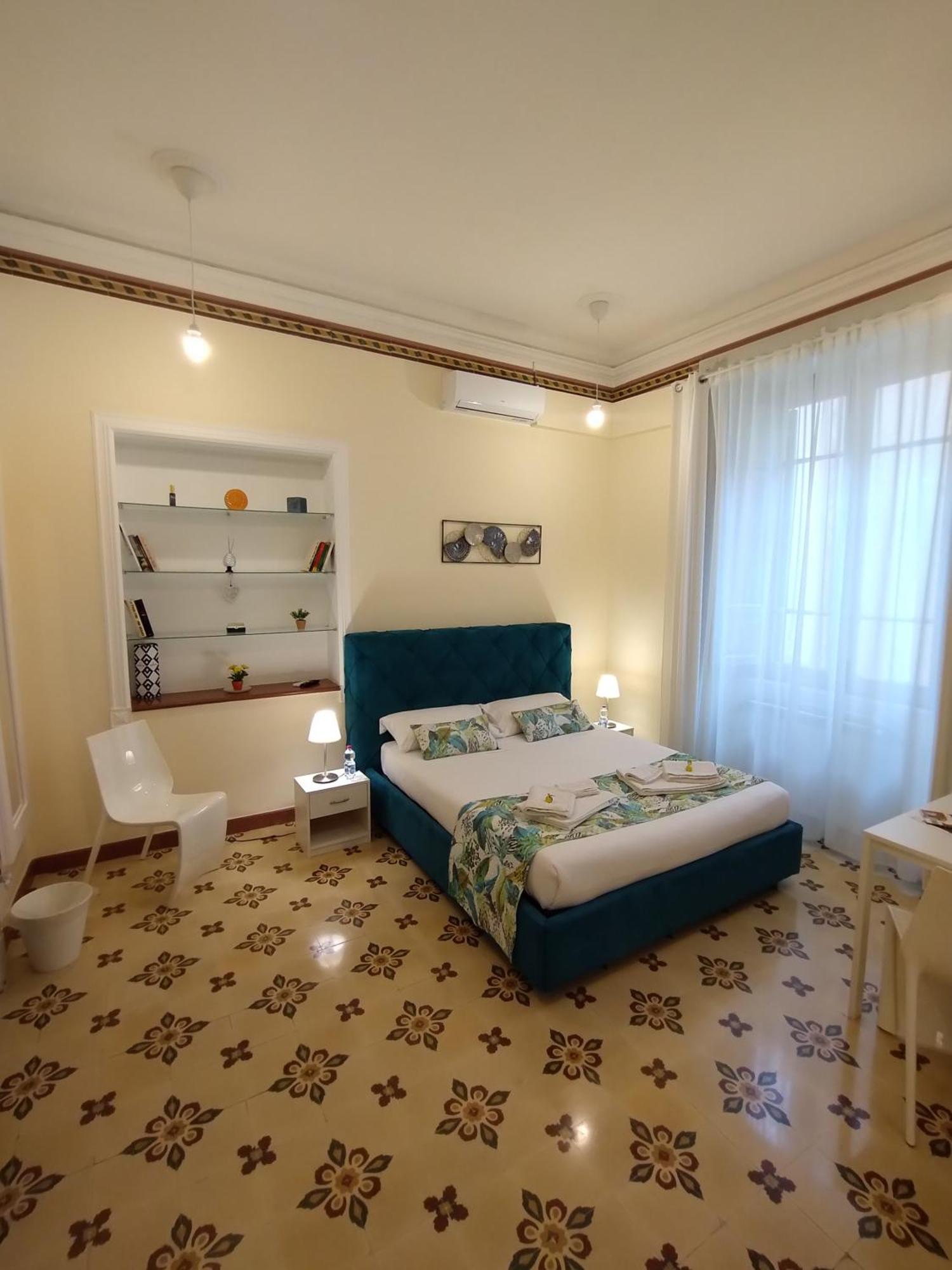 Suleima B&B Messina Centro Eksteriør billede