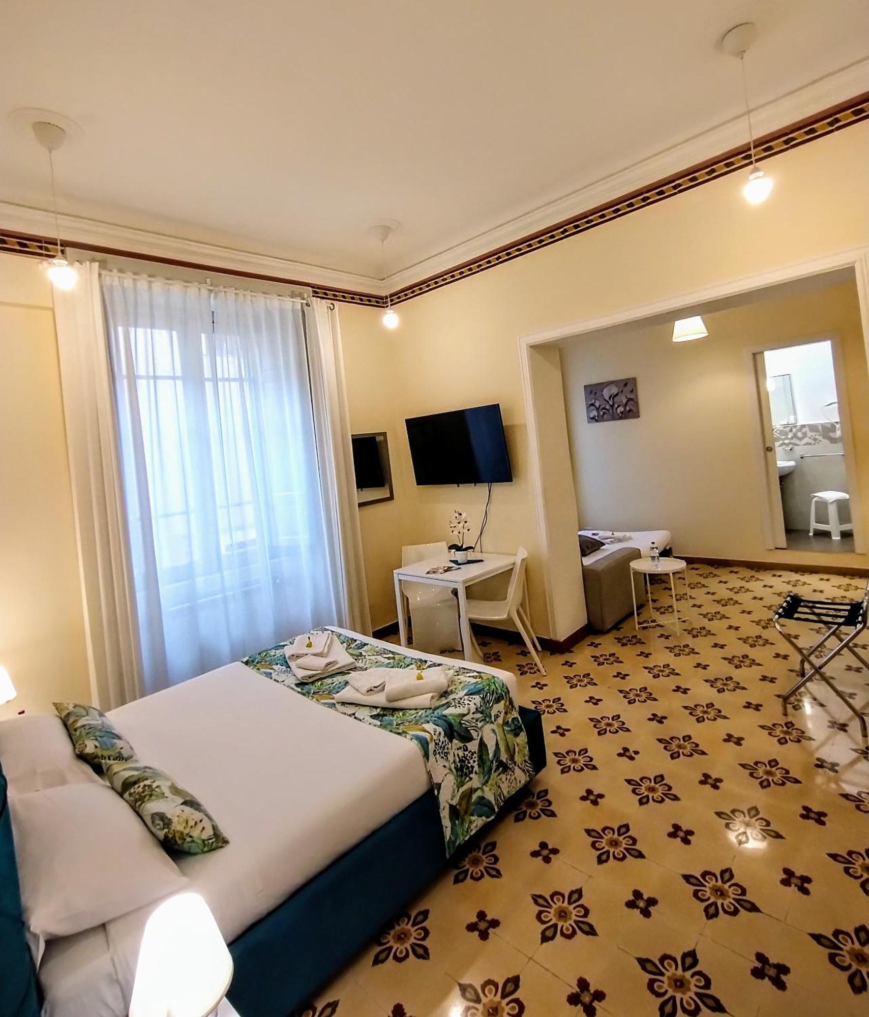 Suleima B&B Messina Centro Eksteriør billede