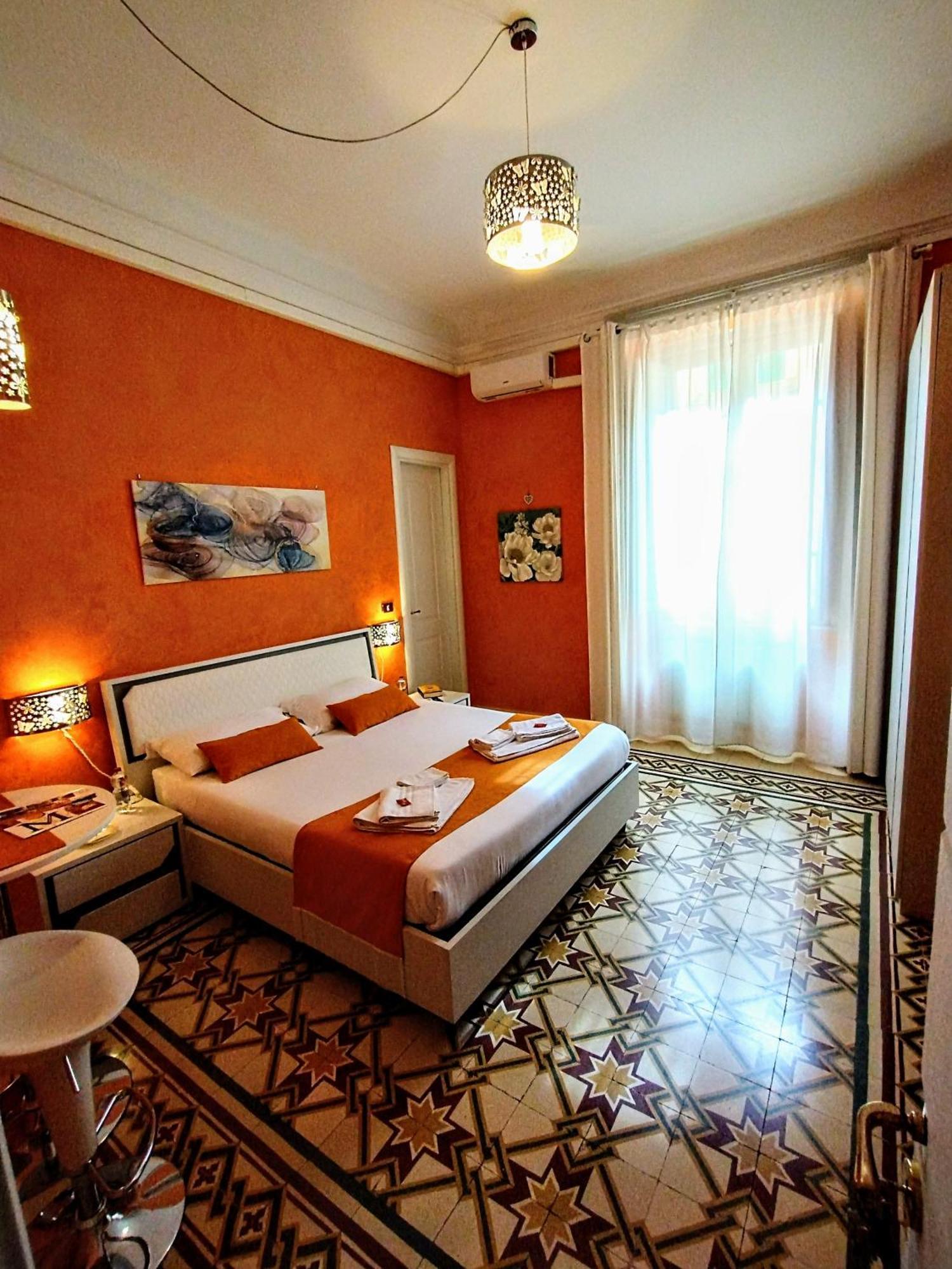 Suleima B&B Messina Centro Eksteriør billede