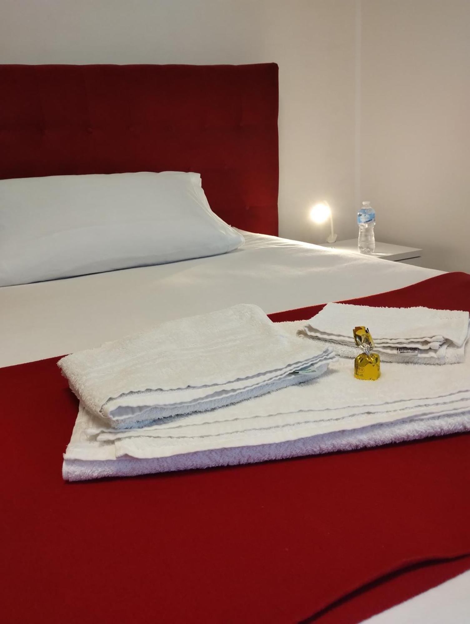 Suleima B&B Messina Centro Eksteriør billede