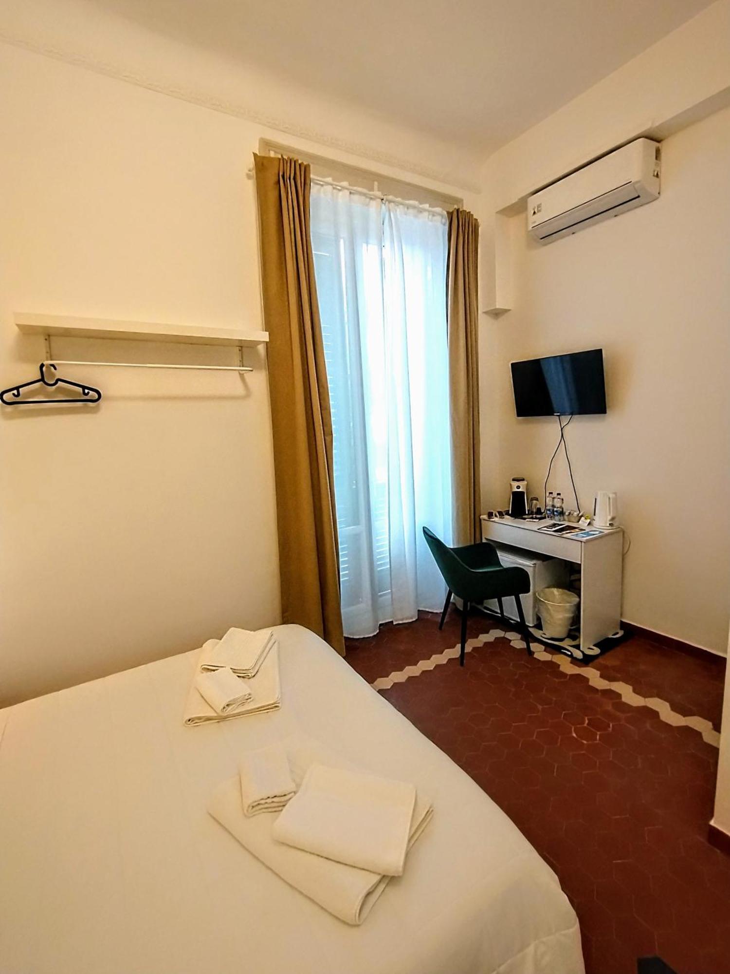 Suleima B&B Messina Centro Eksteriør billede