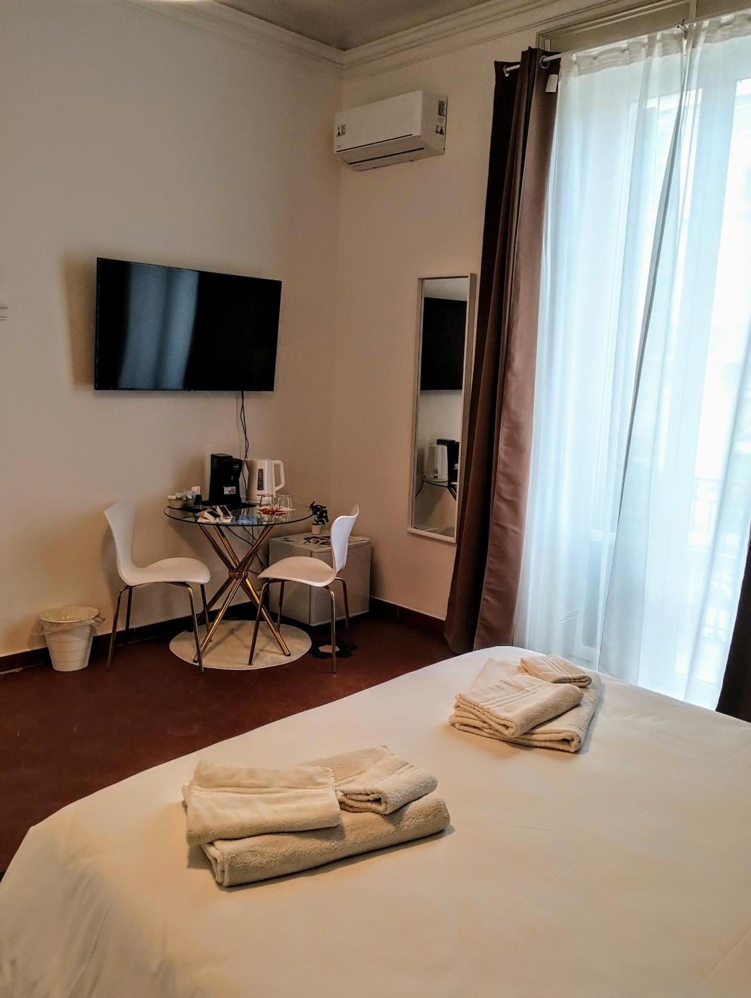 Suleima B&B Messina Centro Eksteriør billede