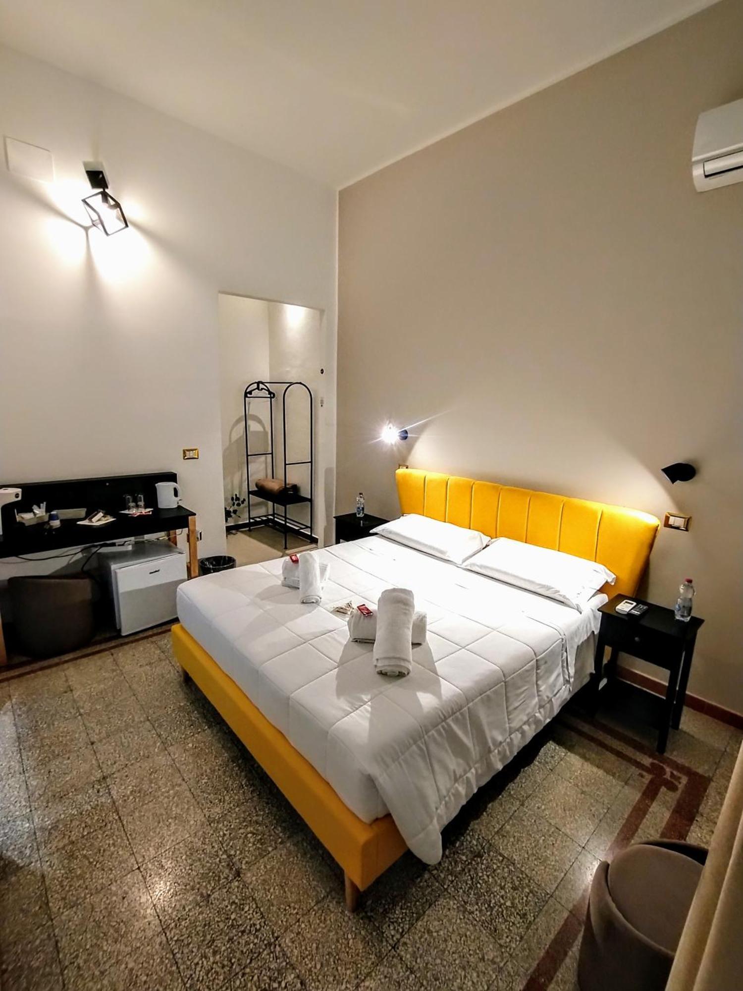 Suleima B&B Messina Centro Eksteriør billede